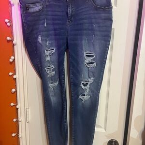 Judy Blue size 1X skinny jeans with 26 inch inseam Distressed look